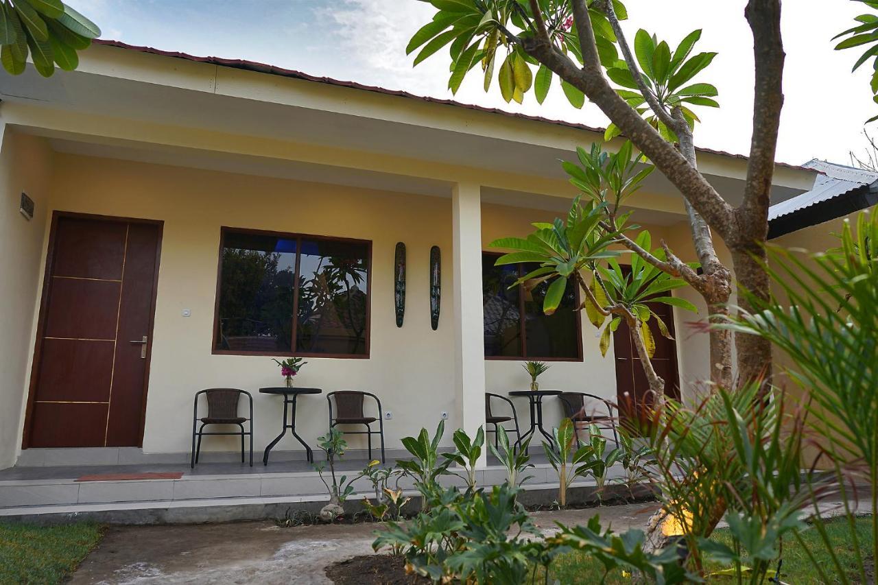 Sari Gili Bungalow Gili Air Exteriör bild